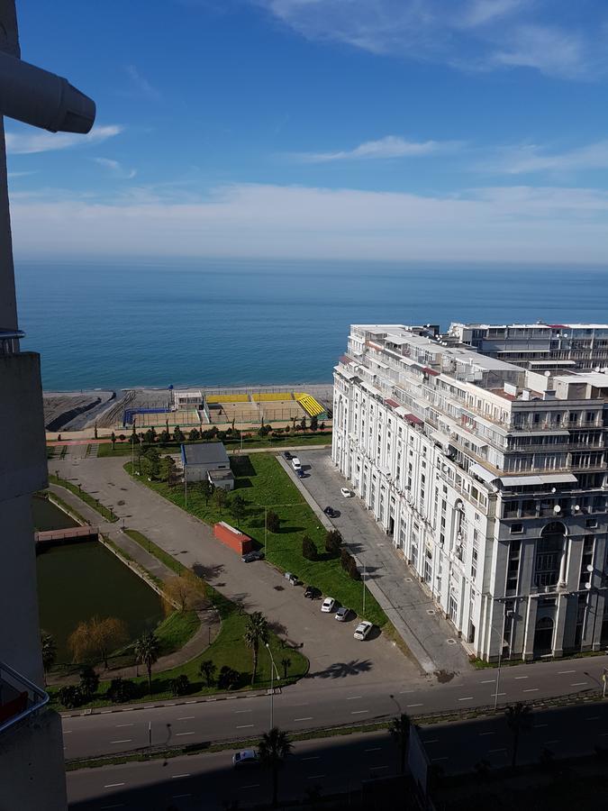 Sky-G Sea View Apartment Батуми Екстериор снимка
