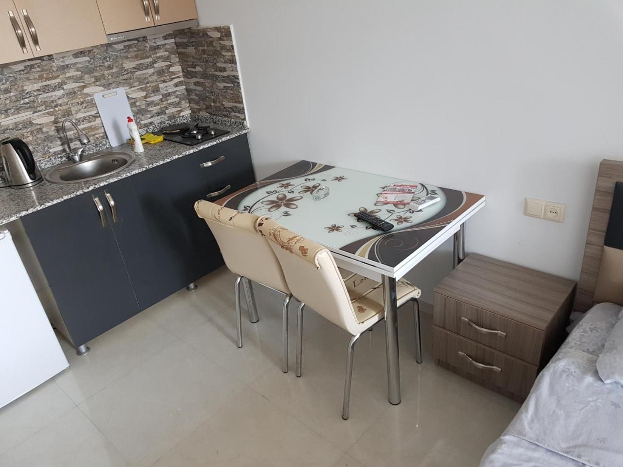Sky-G Sea View Apartment Батуми Екстериор снимка